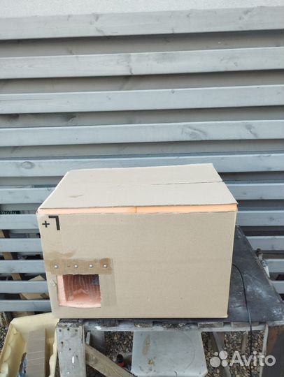 Отдам самодельную будку для кота