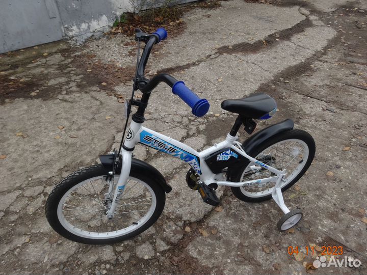 Продам детский велосипед 12 дюймов для мальчика