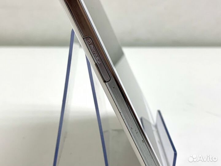 Планшет Samsung Galaxy Tab 3 SM-T311 1,5/16GB LTE