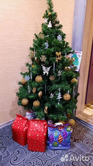 Новогодняя елка искусственная