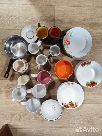 Посуда,чашки, тарелки, кухонные принадлежности