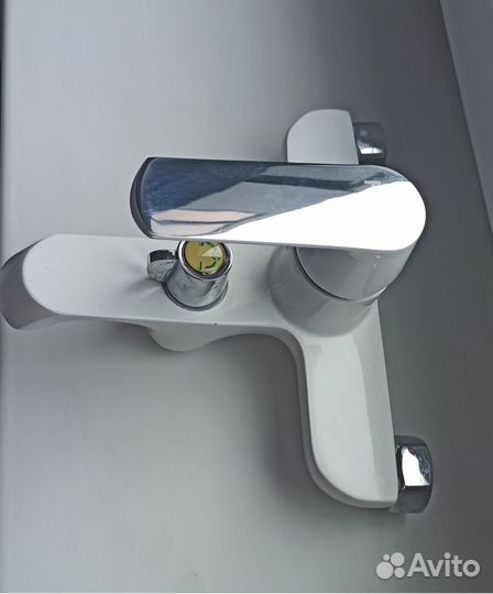 Смеситель для ванны