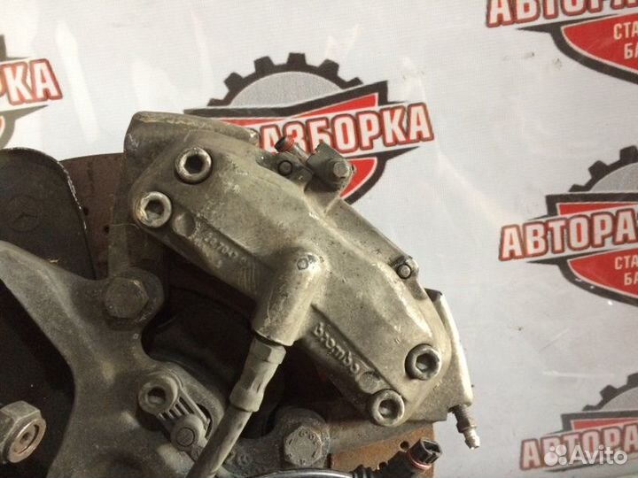 Суппорт тормозной передний левый Mercedes-Benz