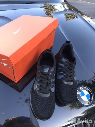 Кроссовки Nike