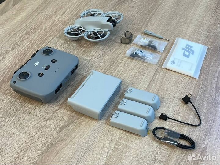 Квадрокоптер DJI NEO fly more combo