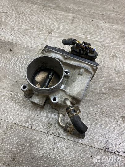 Дроссельная заслонка Pontiac Vibe
