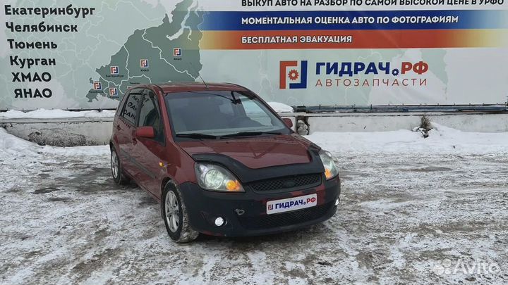 Стекло двери задней правой Ford Fiesta (Mk VI) 120
