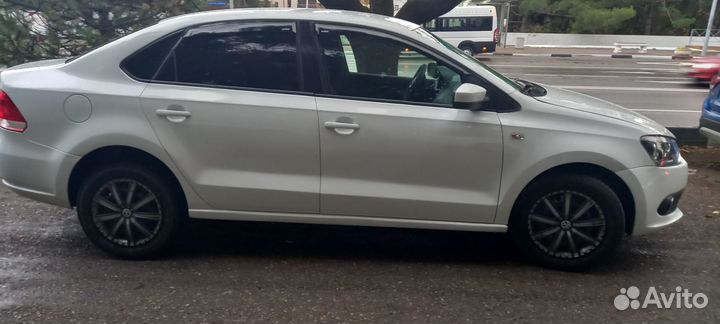 Volkswagen Polo 1.6 МТ, 2011, 242 000 км