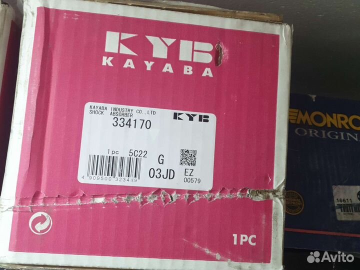 Стойка передняя правая, левая Toyota Camry SXV10