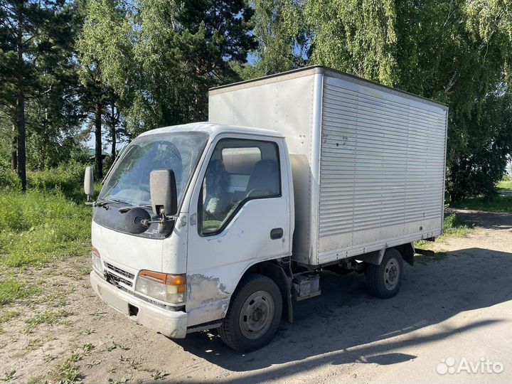 Промтоварный фургон Isuzu Elf, 1993