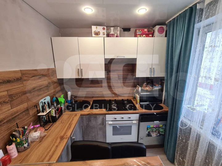 2-к. квартира, 50 м², 3/5 эт.