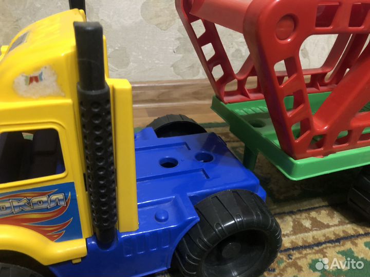 Игрушечный эвакуатор