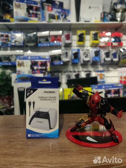 Подставка для DualSense 5 Dobe 2 в 1 (PS5)