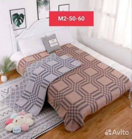 Пледы и покрывало