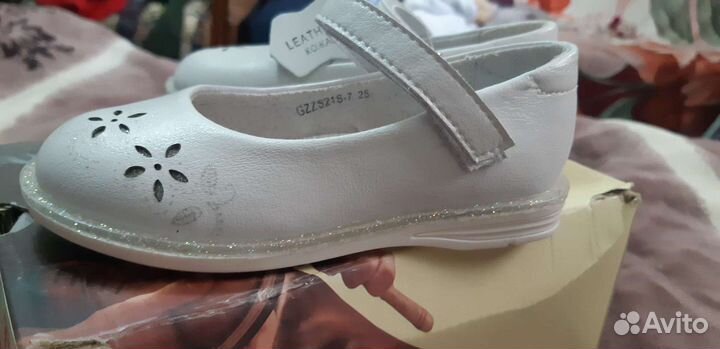 Белые туфельки для девочки 25р кожаные