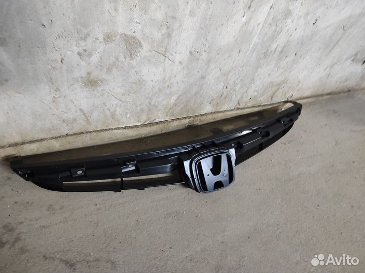Решетка для Honda Civic 4D 2005-2011