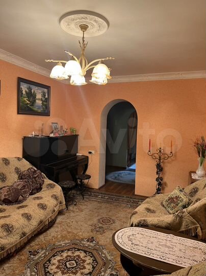 3-к. квартира, 61 м², 1/6 эт.