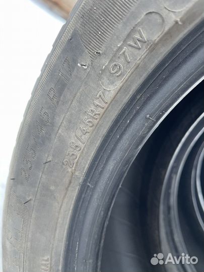 Michelin Primacy 4 235/45 R17