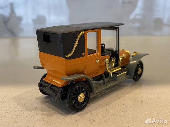 Модель автомобиля руссобалт ландоле 1:43 СССР