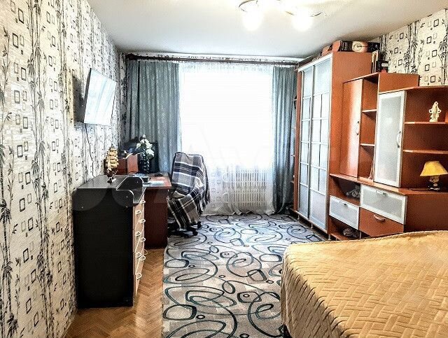 3-к. квартира, 90 м², 3/10 эт.