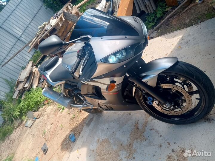 Продам Yamaha YZF-R6