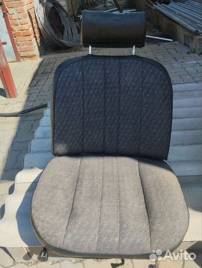 Передние сиденья