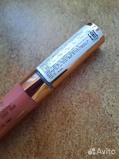Лак для губ Ив роше новое