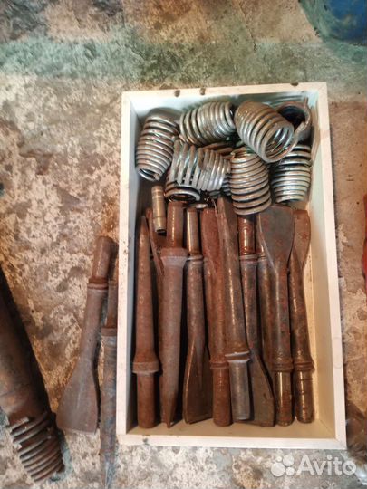 Пневмомолоток