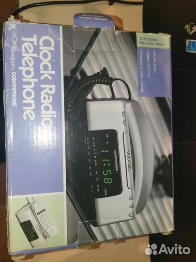 Стационарный телефон с радиоприёмником и часами