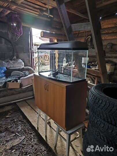 Аквариум с тумбой