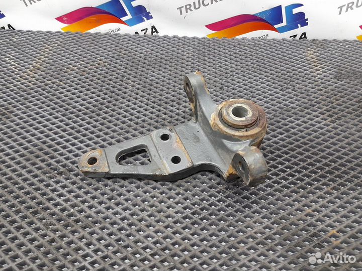 Кронштейн передней рессоры задний правый