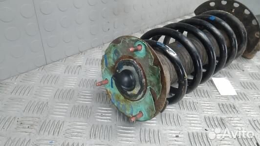 Стойка задняя левая land rover freelander 2 (6NK09K501)