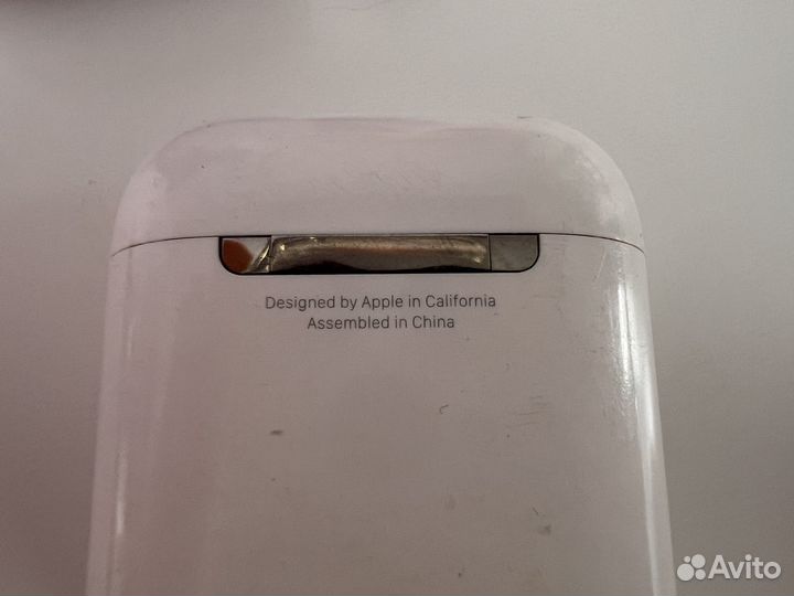 Наушники Apple EarPods заряд не держат