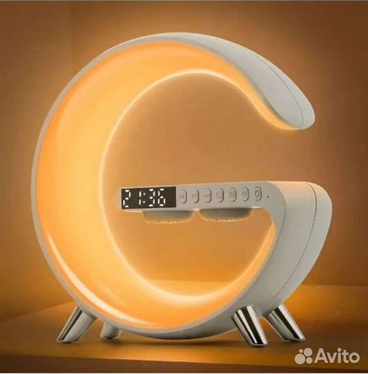 Светильник rgb с беспроводной зарядкой