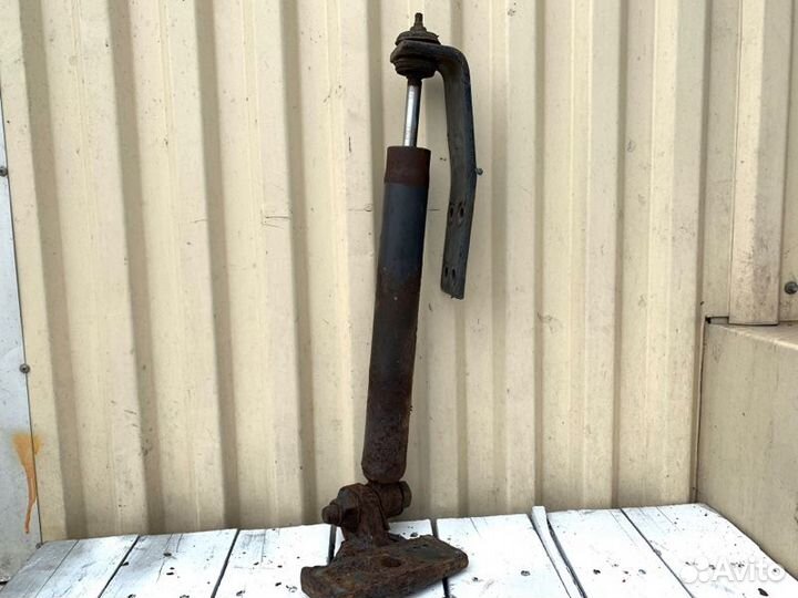 Амортизатор передний Renault Midlum 2005