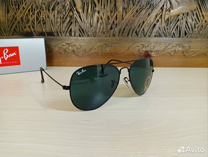 Солнцезащитные очки Ray-Ban