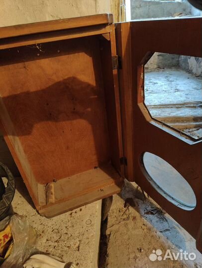 Старинные настенные часы СССР