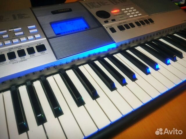 Синтезатор Yamaha PSR E413 купить в Москве | Хобби и отдых | Авито