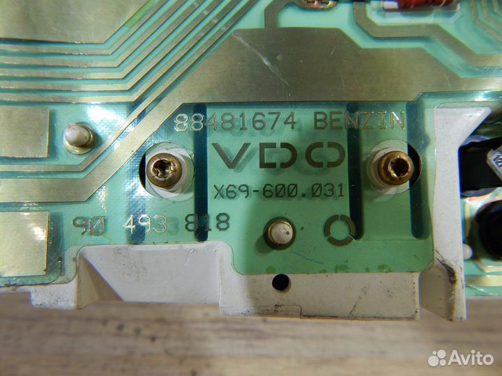 Щиток приборов Opel Omega B