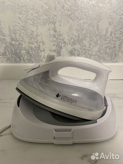 Утюг с парогенератором новый