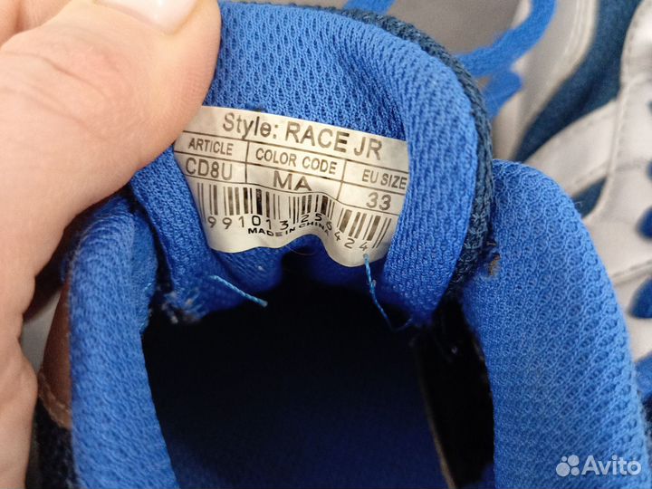 Кросовки на мальчика 2 пары. 33 и 35 размер