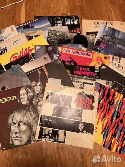 36 виниловых пластинок