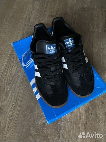 Кроссовки adidas