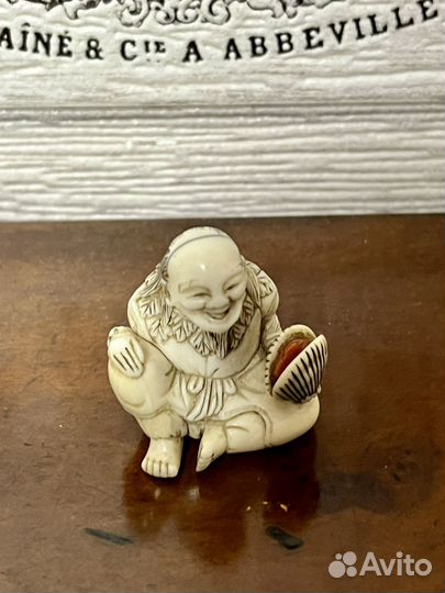 Нэцкэ из кости