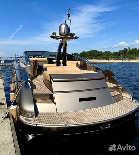 Моторная яхта Riva Rivale 52