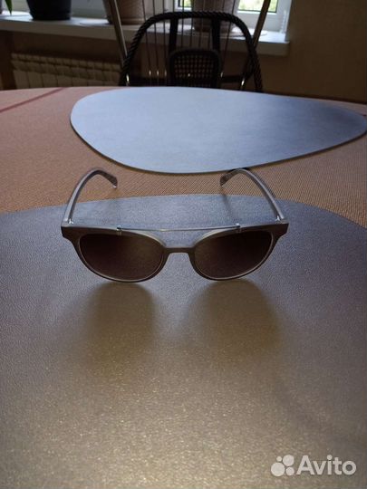 Солнцезащитные очки женские брендовые