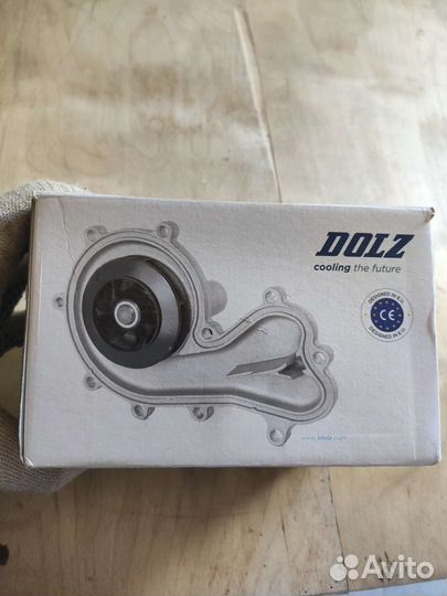 Помпа (водяной насос) Dolz для Citroen C5