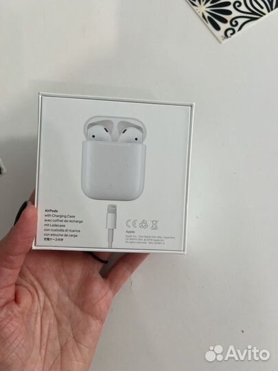 Коробка от оригинальных Airpods