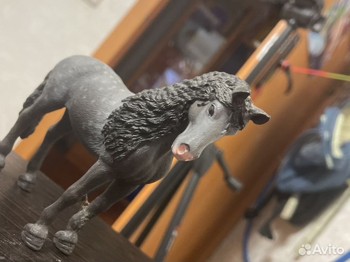 Лошадь игрушка