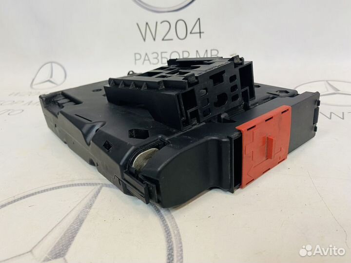 Блок силовых предохранителей Mercedes